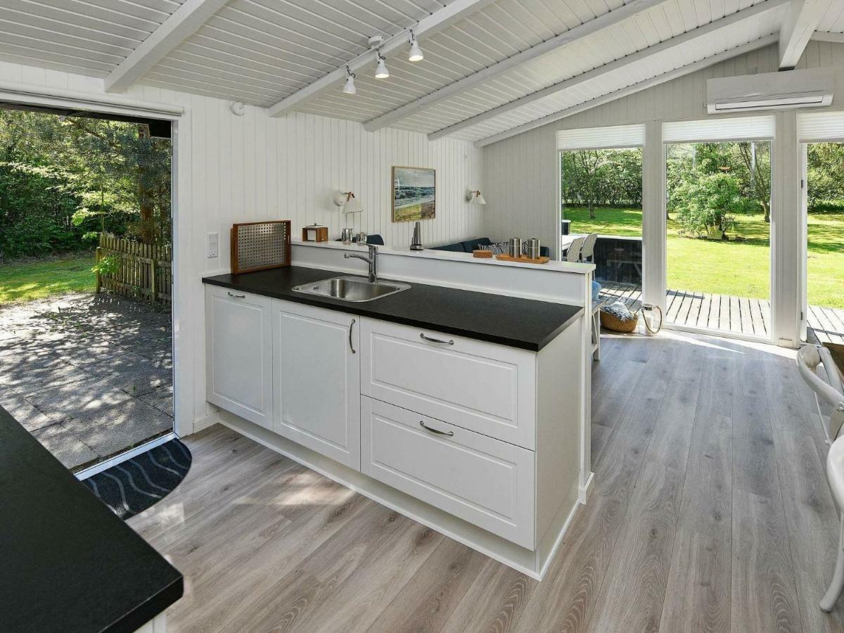 5 Person Holiday Home In Oksb L Dyreby Экстерьер фото